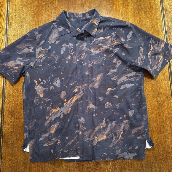 lululemon athletica Other - Lululemon button up shirt